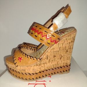 Womens Size 7 Wedge Heels